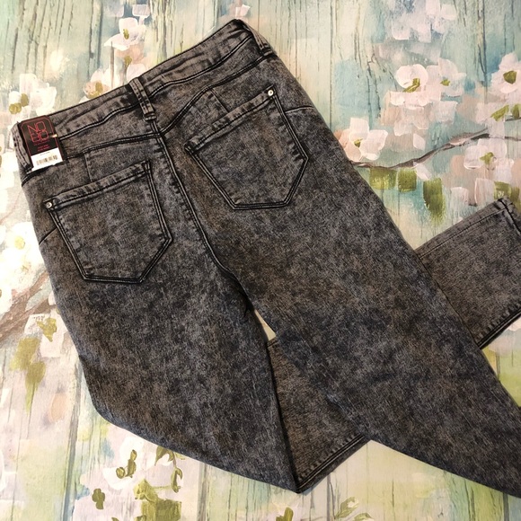 NWT NOBO Scultping Skinny Jeggings - Picture 4 of 5